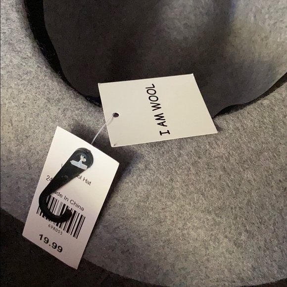 Wool hat - Picture 2 of 2